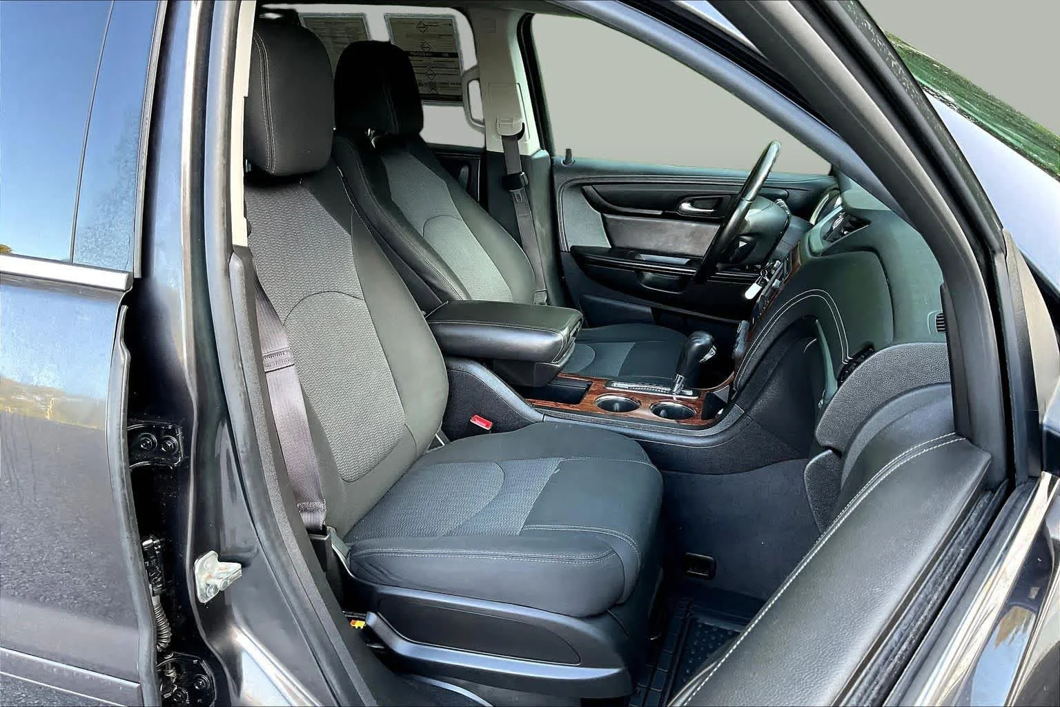 Used 2014 Tungsten Metallic Chevrolet LT image 9