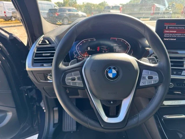 Used 2023 Blue BMW xDrive30i image 15