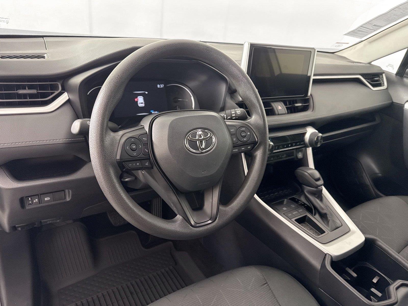 Certified Used 2025 Ice Cap Toyota XLE image 4