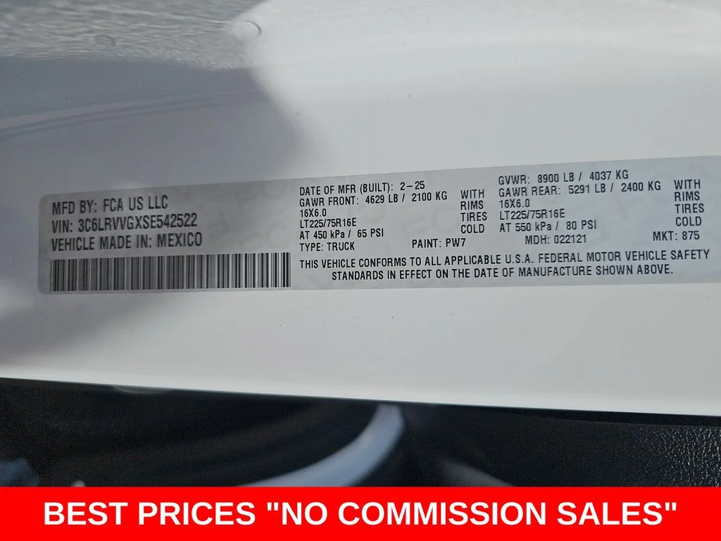 Used 2025 White Ram Base image 41