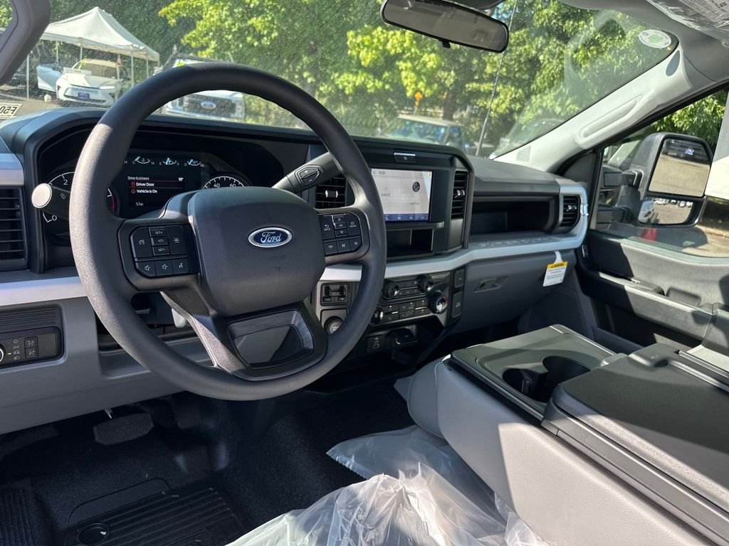 New 2025 Oxford White Ford XL image 12