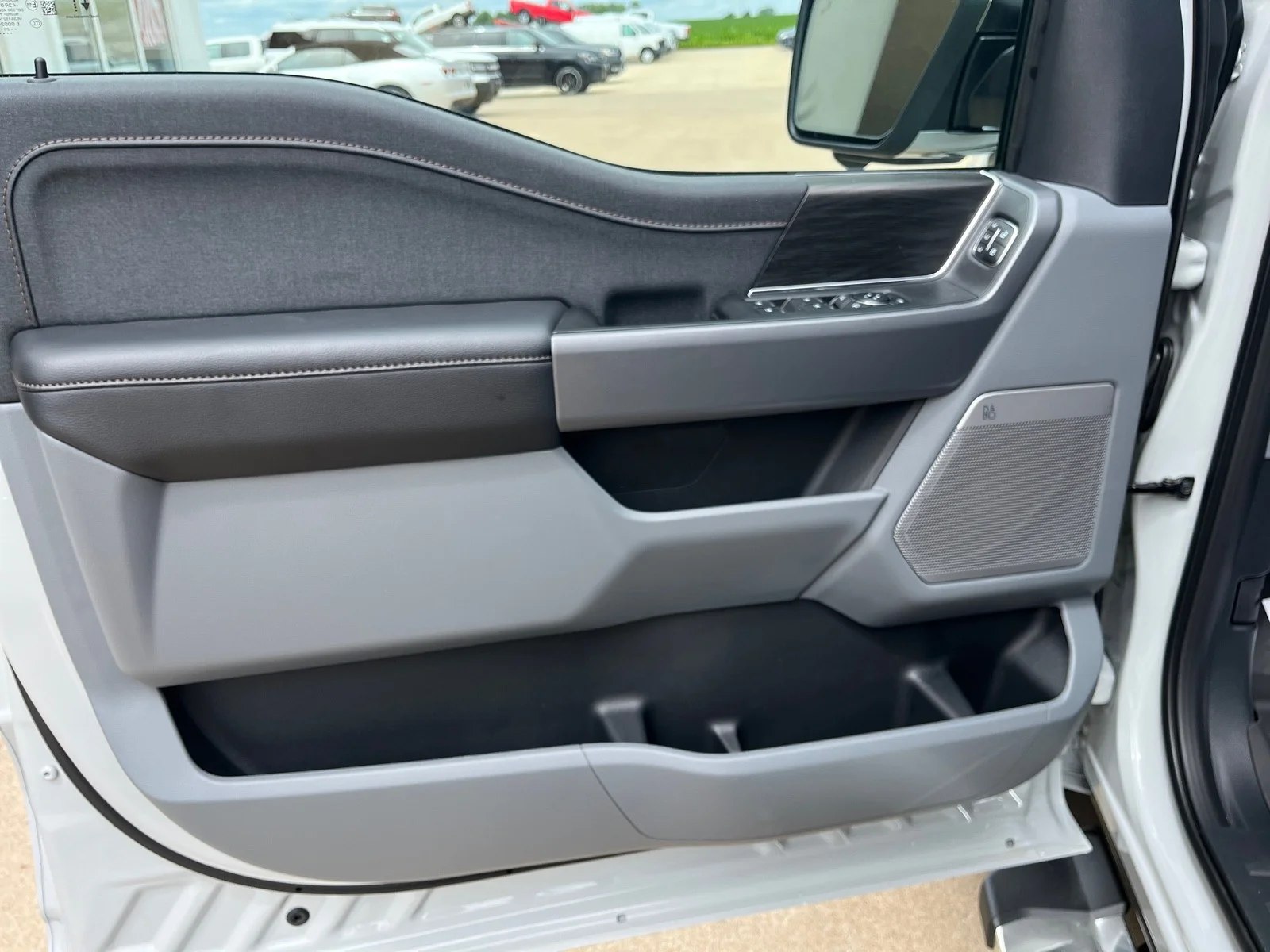 New 2026 Avalanche Ford Lariat® image 14