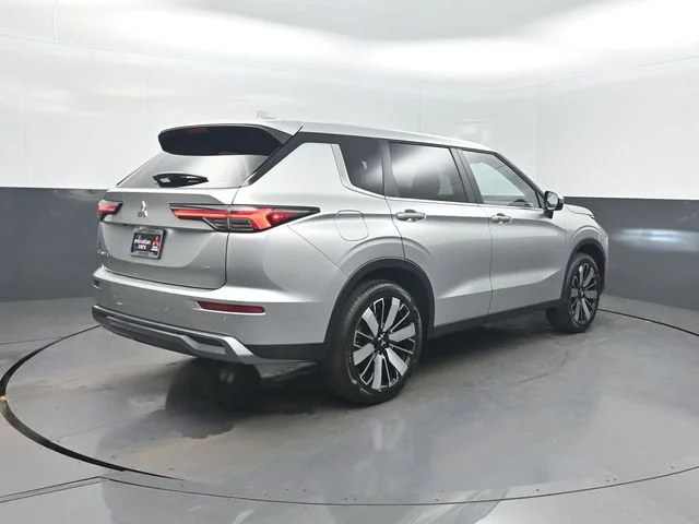 New 2026 Silver Mitsubishi SE 1.5T S-AWC image 35