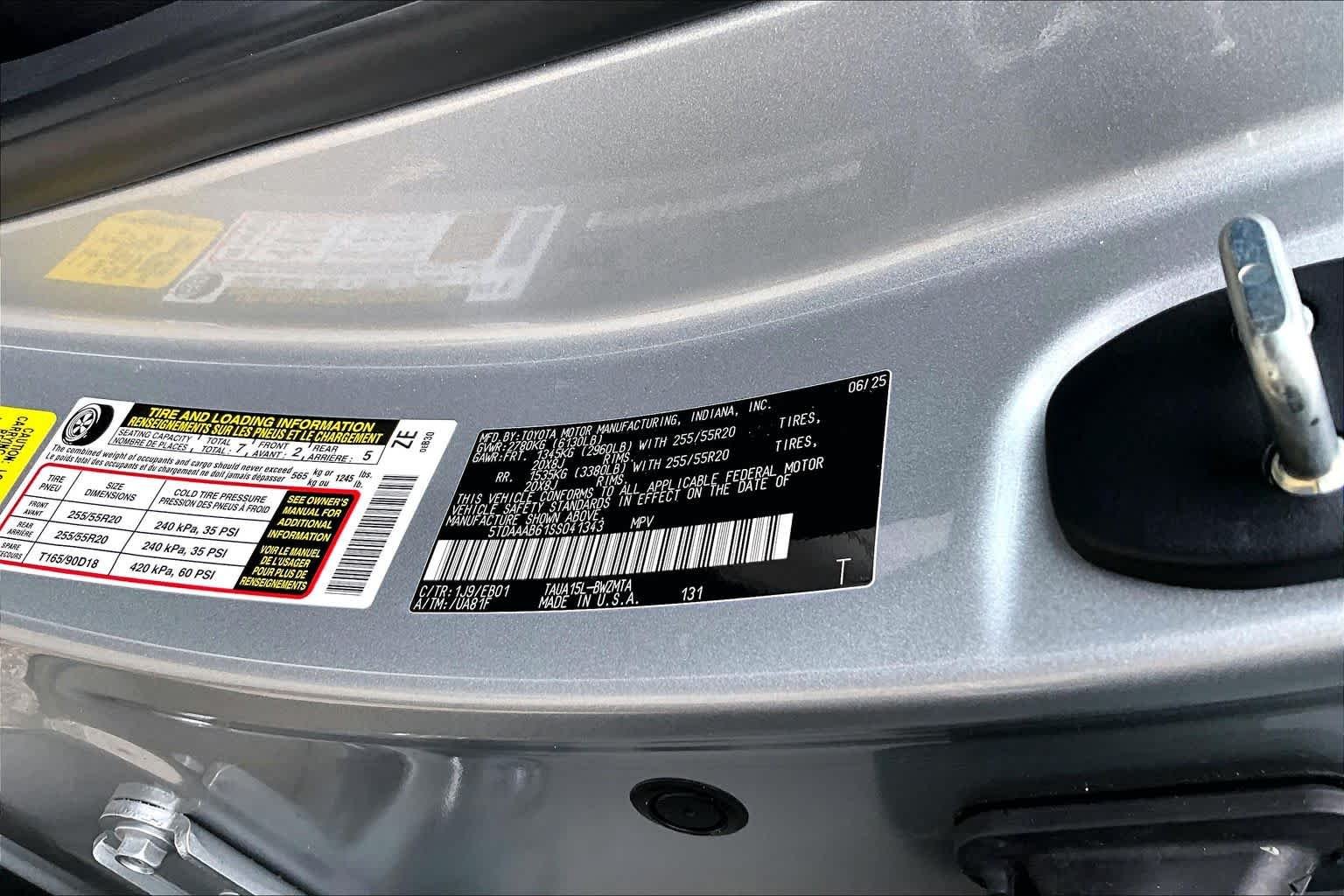Certified Used 2025 CELESTIAL SILVER Lexus Premium image 34
