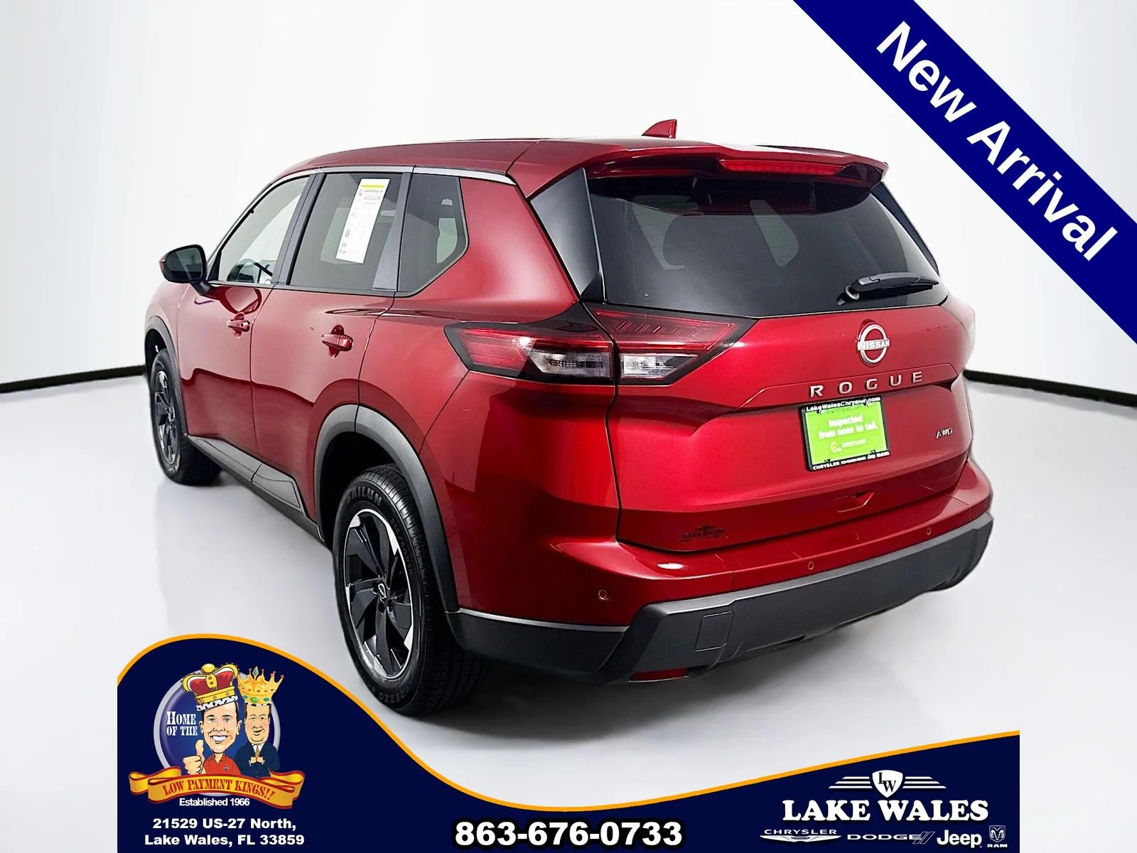 Used 2025 Red Nissan SV image 5