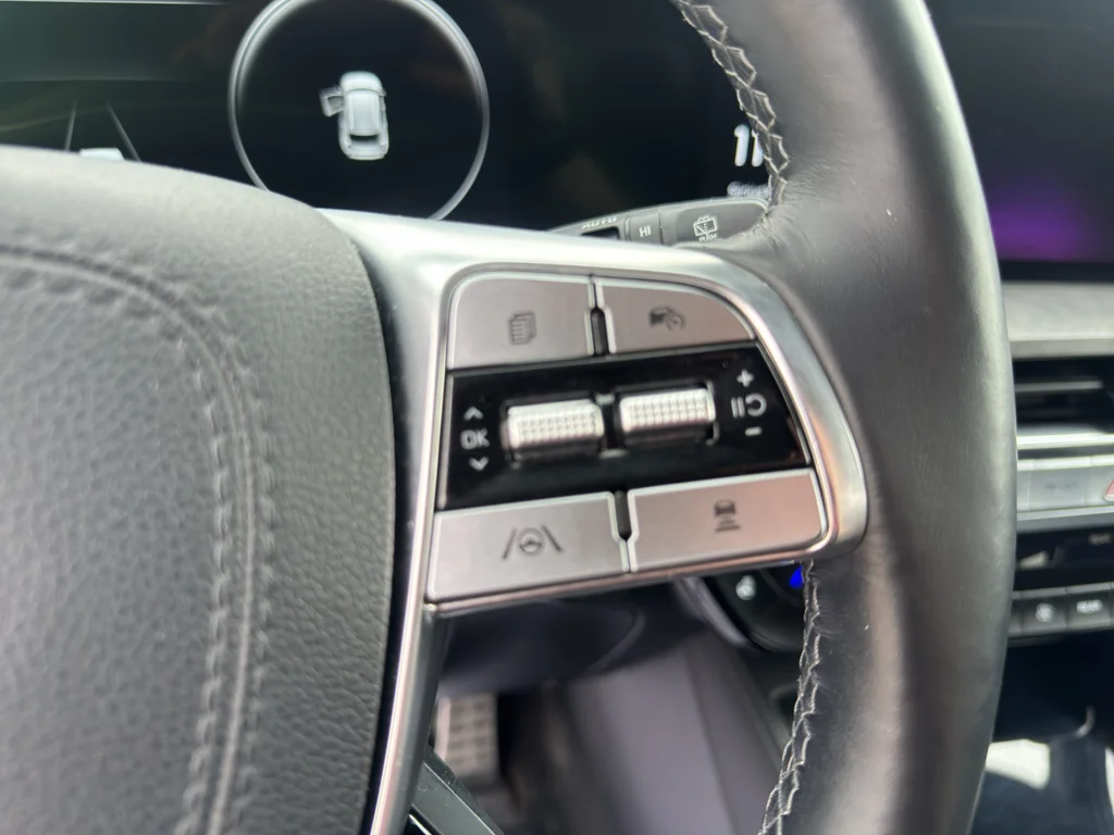 Used 2023 Wolf Gray Kia SX Prestige X-Line image 22