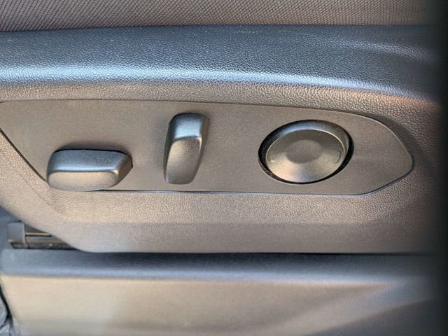 Used 2024 Gray GMC Elevation image 19