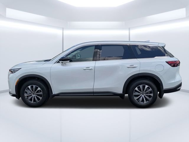 New 2027 RADIANT WHITE INFINITI Pure FWD image 6