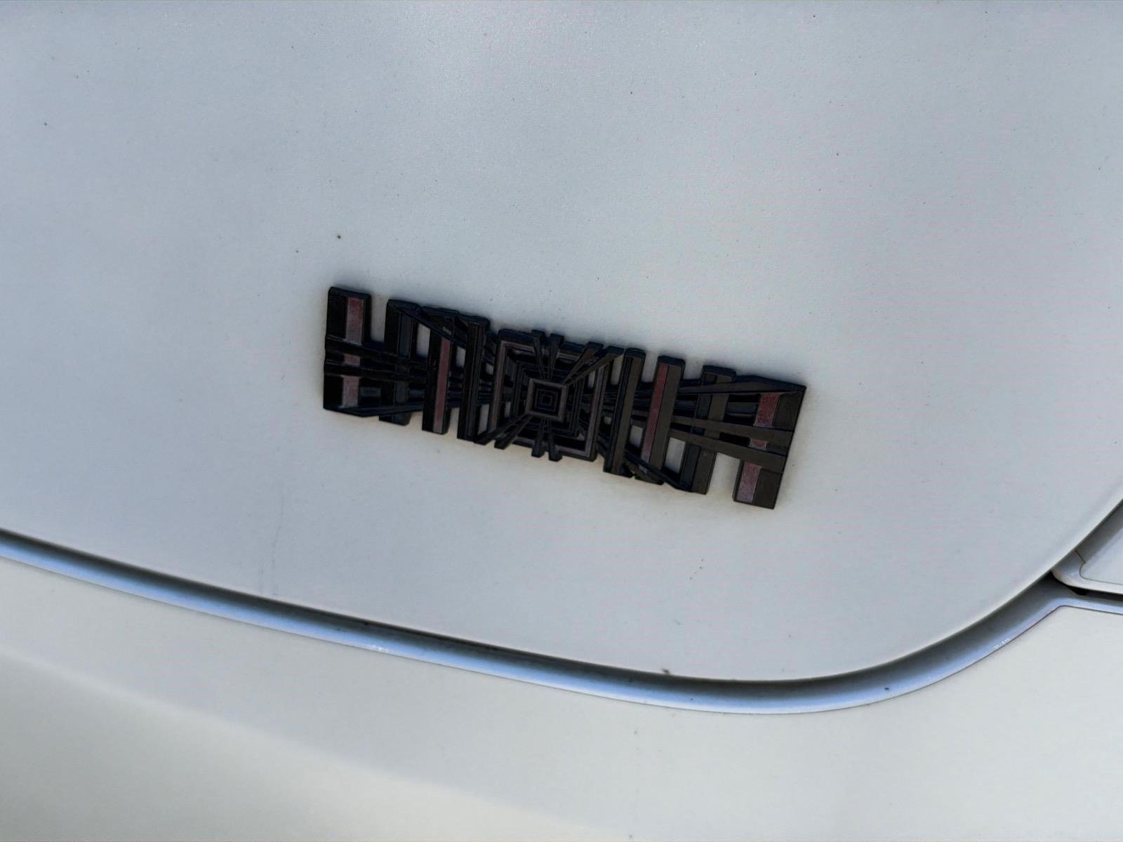 Used 2022 Pearl White Multi-Coat Tesla Plaid image 18
