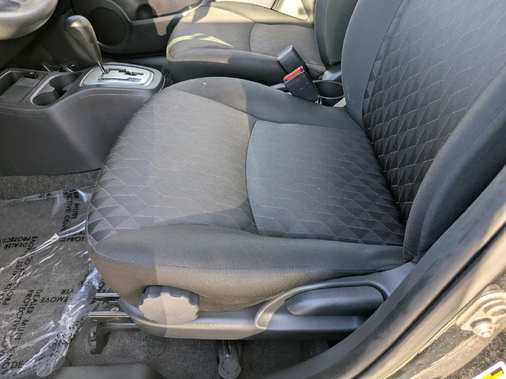 Used 2024 Black Mitsubishi LE image 17