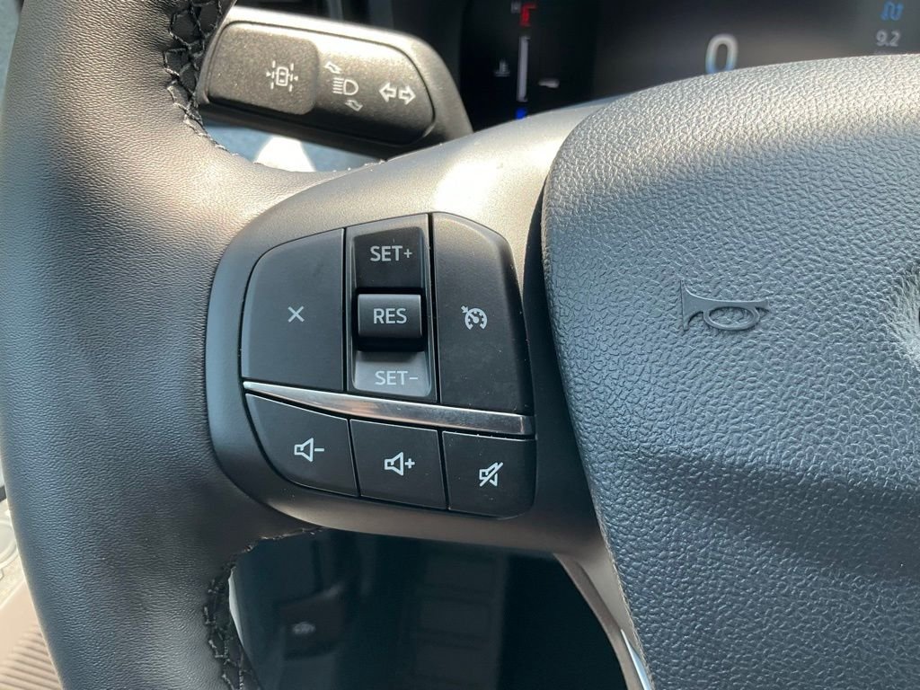 2025 Ford Maverick XLT - Photo 11