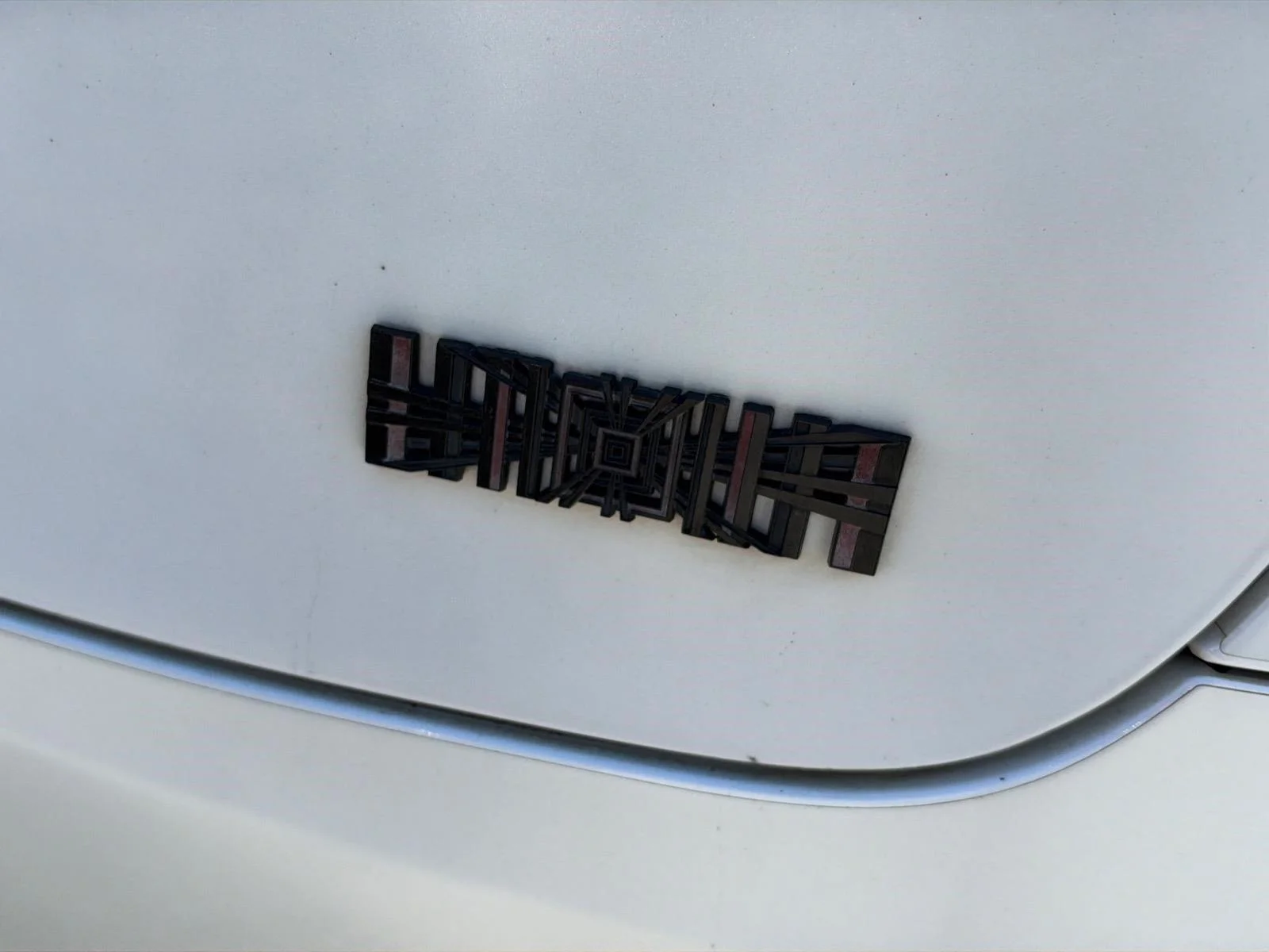 Used 2022 Pearl White Multi-Coat Tesla Plaid image 18