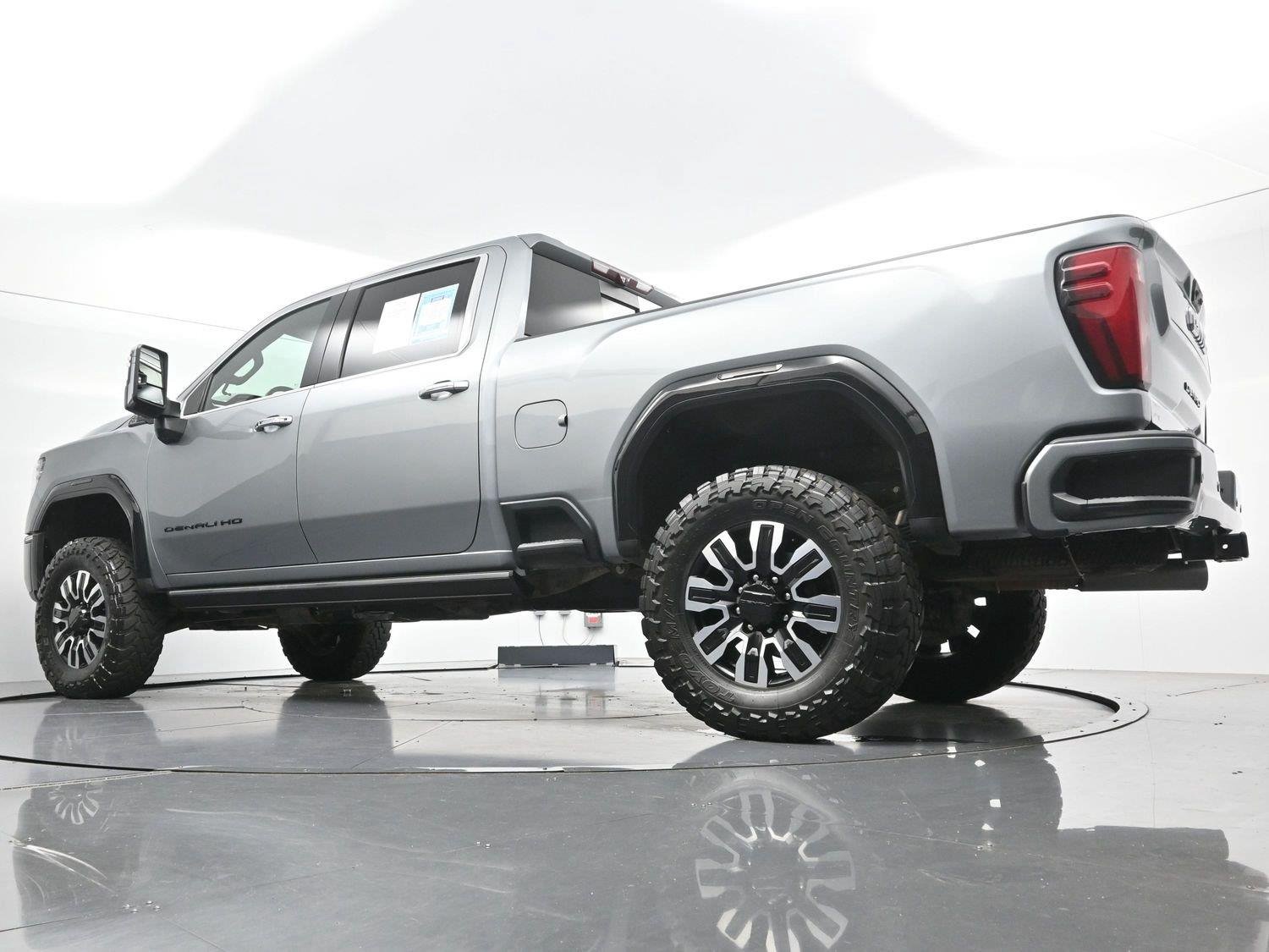 Used 2024 Sterling Metallic GMC Denali Ultimate image 50