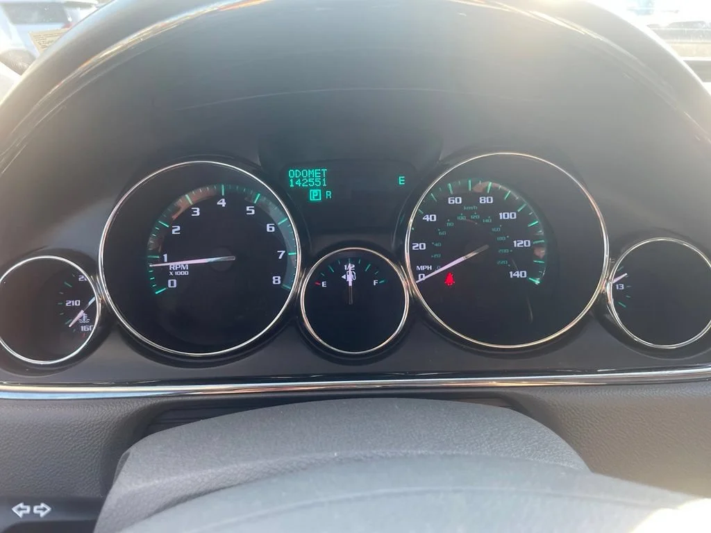 Used 2016 WHITE FROST TRICOAT Buick Premium image 21