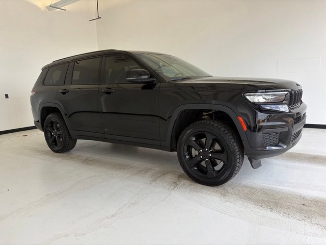 Pre-Owned 2023 Jeep Grand Cherokee L Altitude 4x4