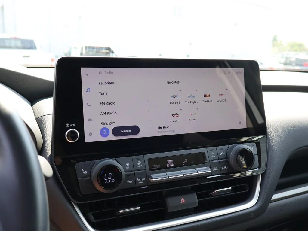 Used 2025 Silver Toyota XLE image 35