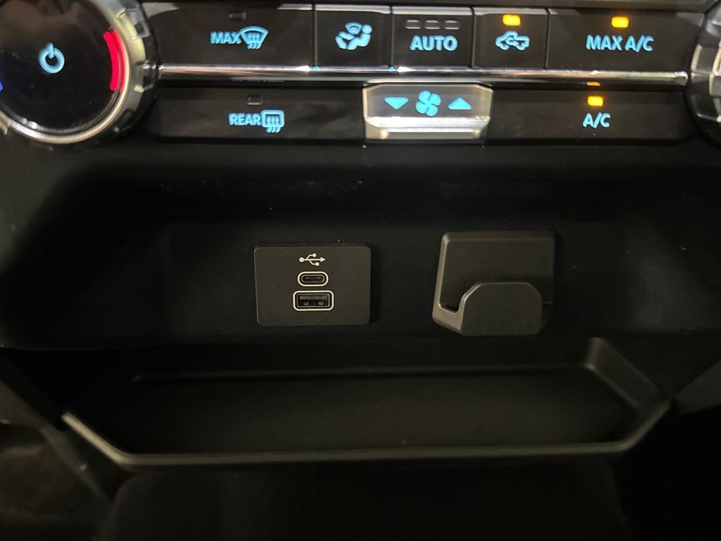 Used 2025  Ford XLT image 26