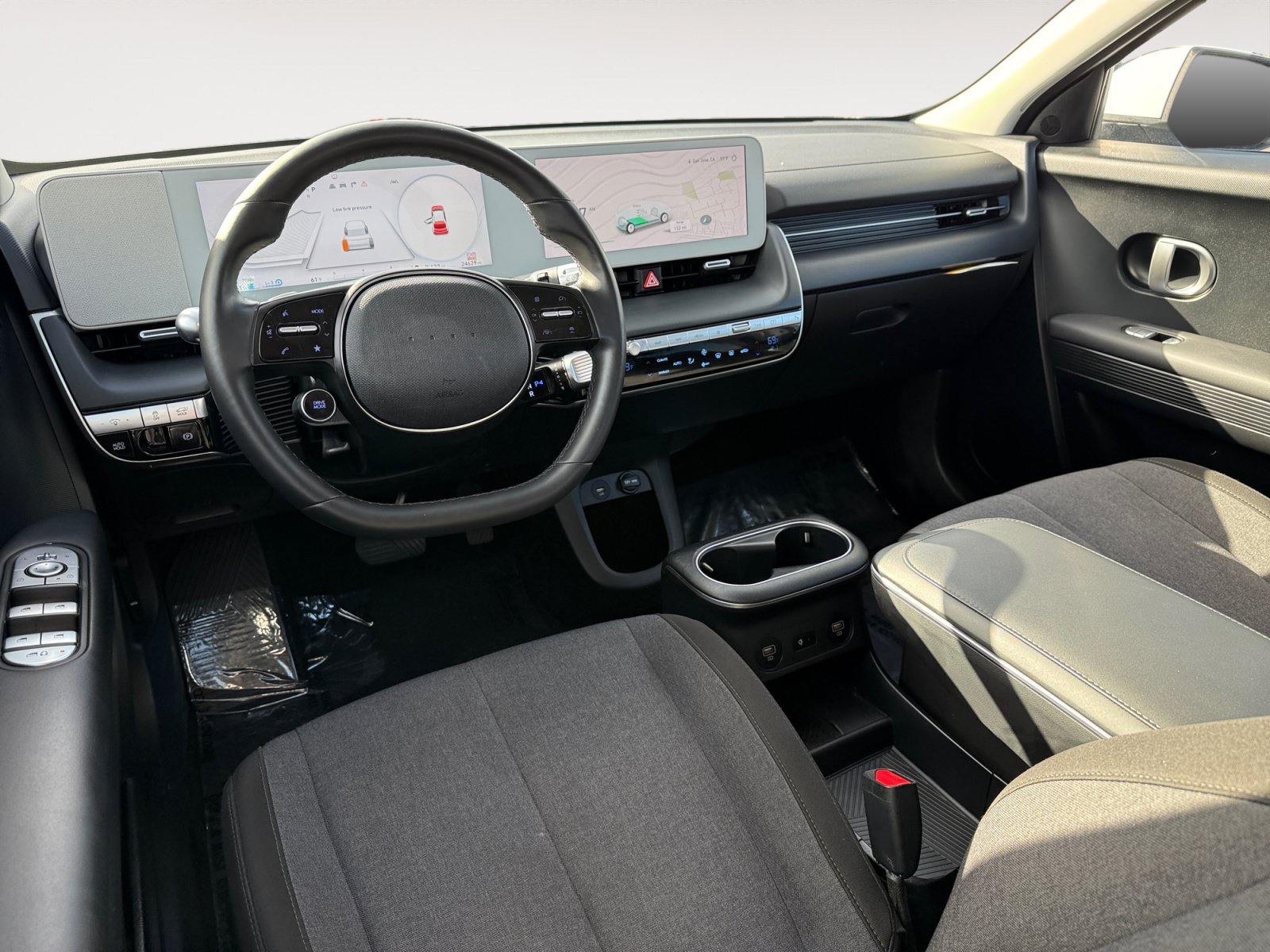 Used 2024 White Hyundai SEL image 15