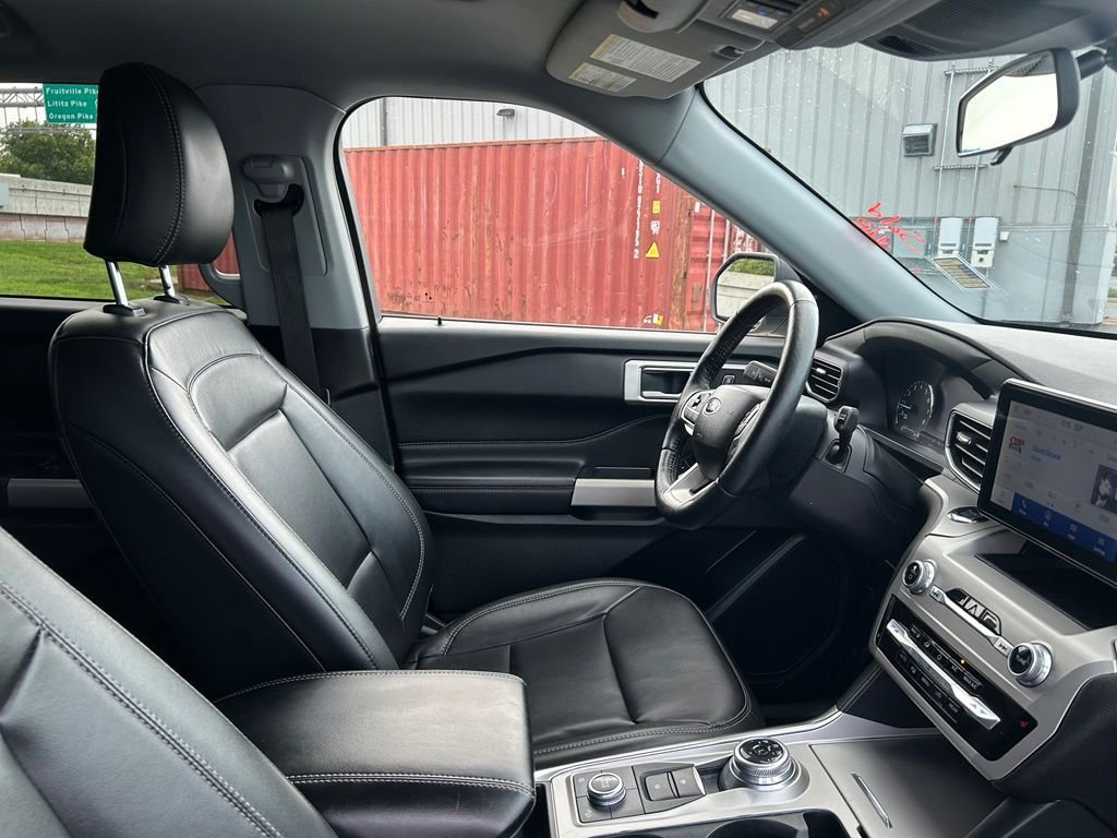 Used 2022 Silver Metallic Ford XLT image 29
