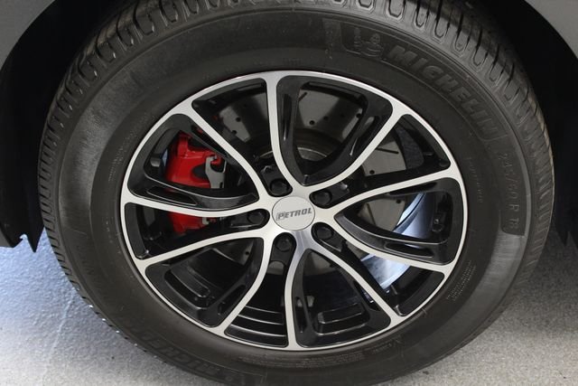 Used 2016 Magnetic Metallic Ford SE image 5
