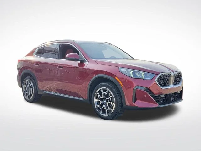 Used 2025 Red BMW xDrive28i image 6
