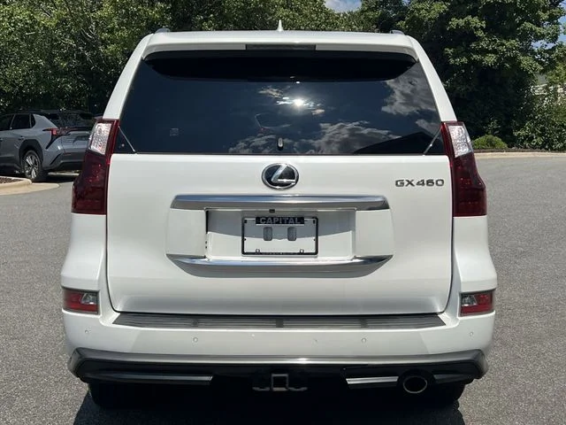 Used 2021  Lexus 460 Luxury image 12