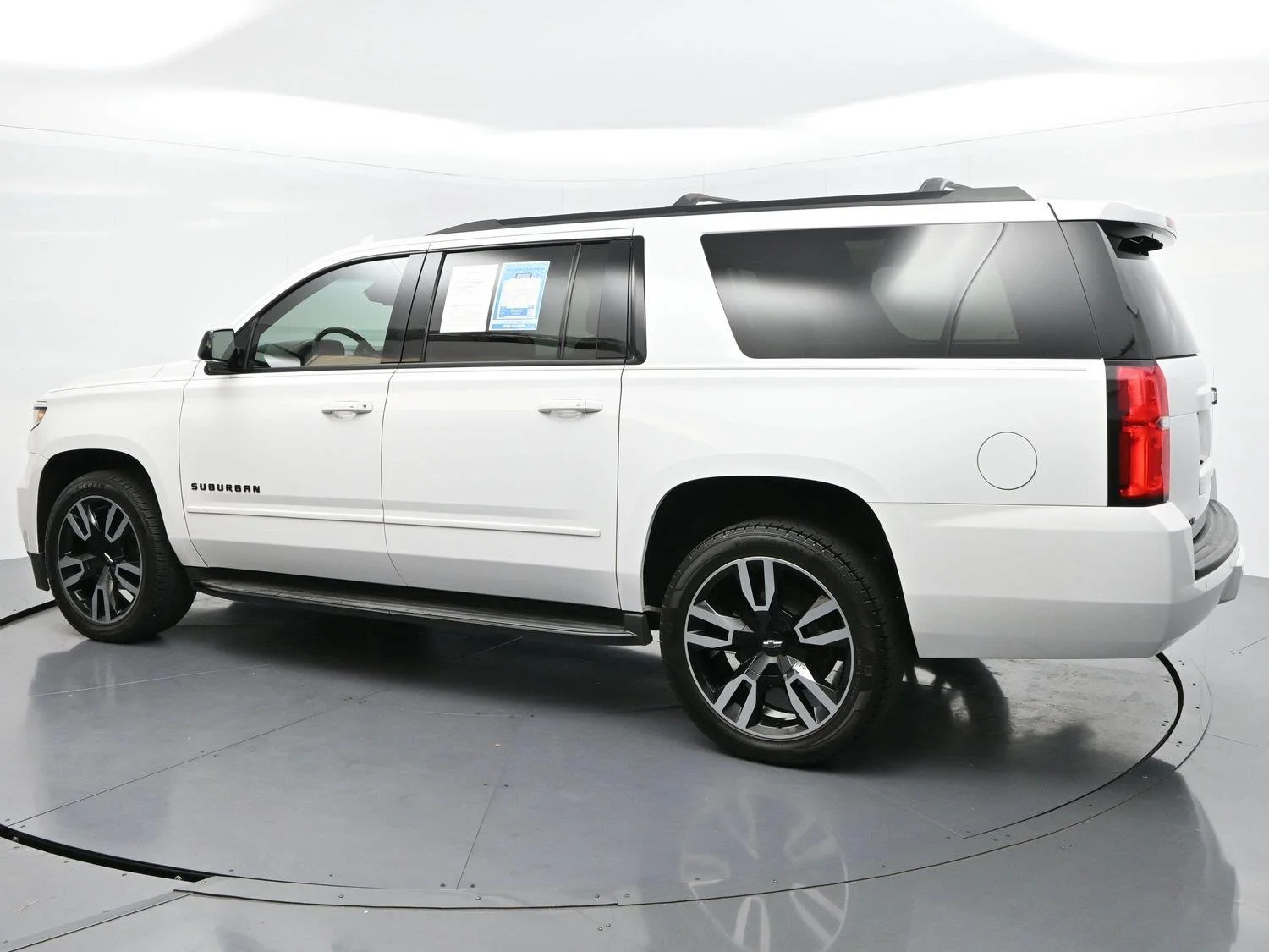 Used 2018 Summit White Chevrolet Premier image 5