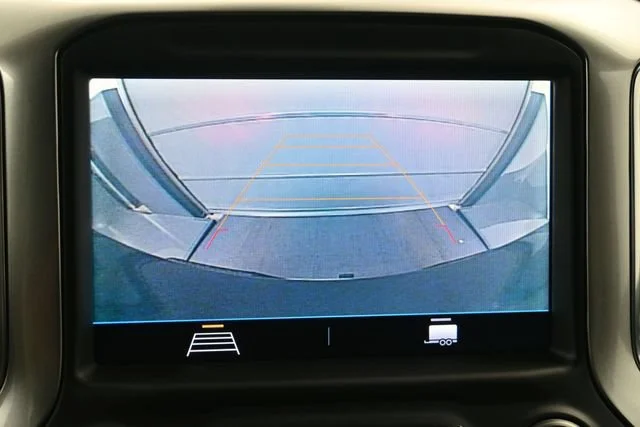 Used 2019 SHADOW GRAY METALLIC Chevrolet LT image 17