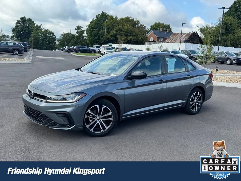 Used 2025  Volkswagen 1.5T Sport image 1