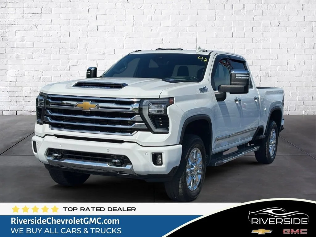 Used 2024 Summit White Chevrolet High Country image 1