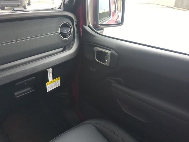 New 2026 Tuscadero Pearlcoat Jeep Rubicon 392 image 19