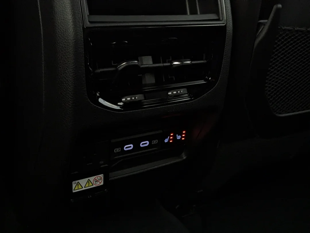 New 2026 Black Jeep Limited Reserve - - 4x4 - Nappa Leather - Ventilated Seats - Trailer Tow Pack & More! image 24
