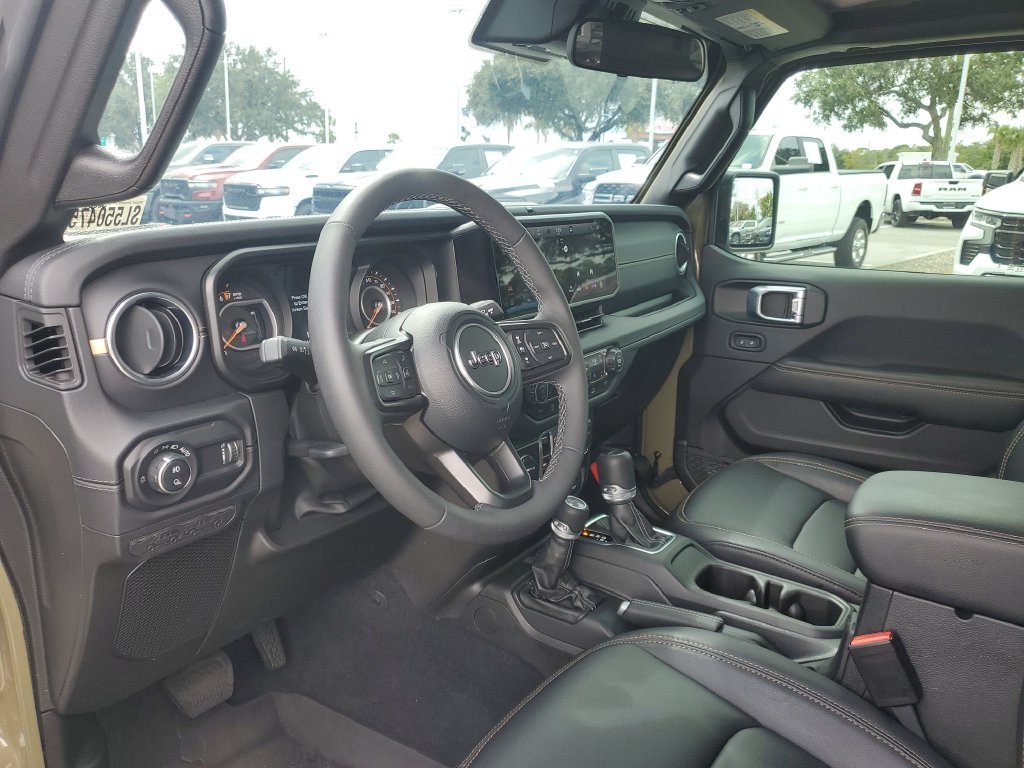 Used 2025 Green Jeep High Tide image 11
