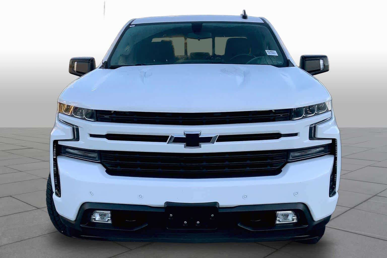 Used 2019 Summit White Chevrolet RST image 3