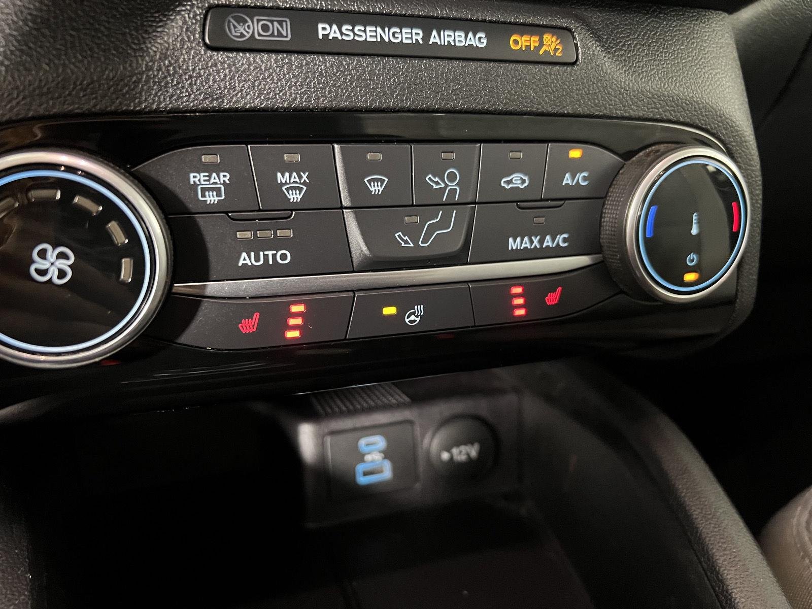 Used 2022 Atlas Blue Ford SE image 20