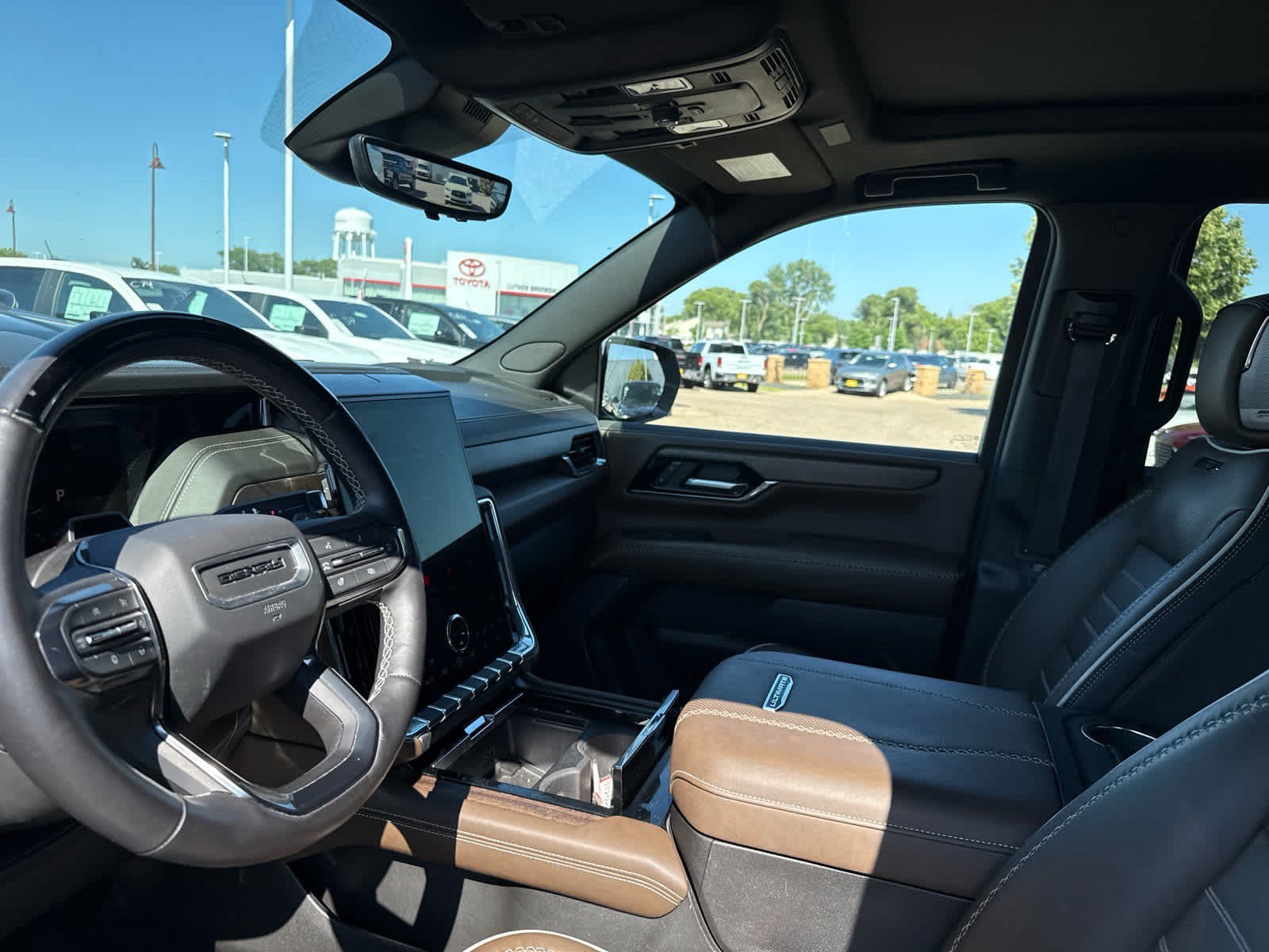 Used 2025 Sterling Metallic GMC Denali Ultimate image 7