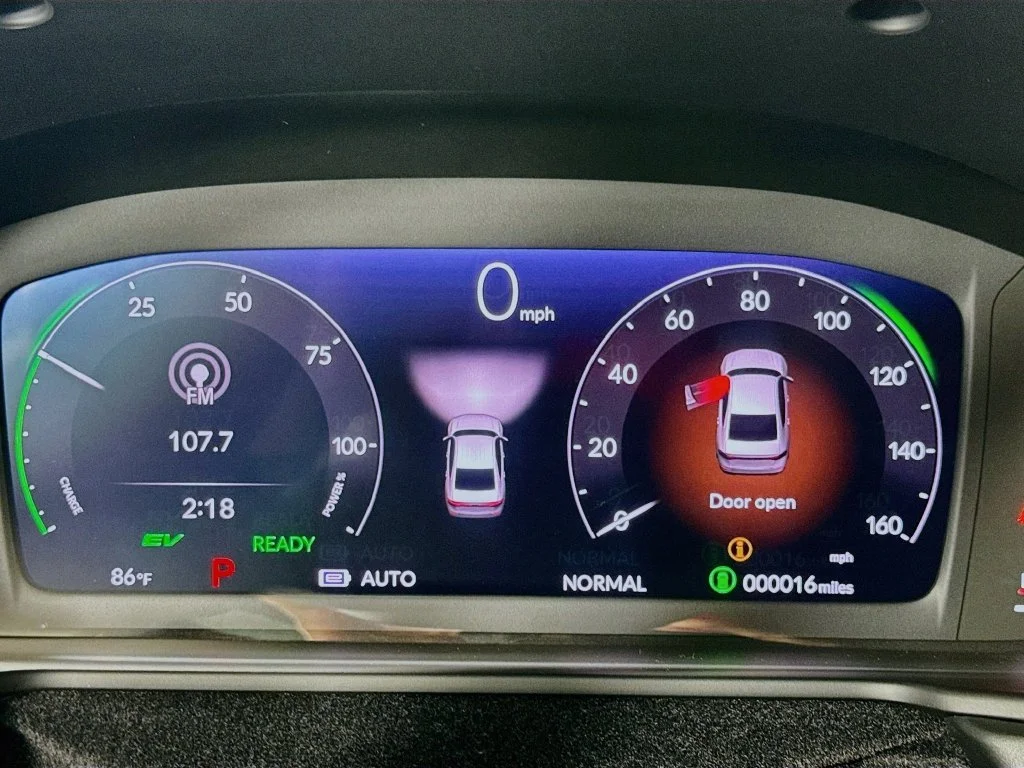 New 2026 Solar Silver Metallic Honda Touring image 19