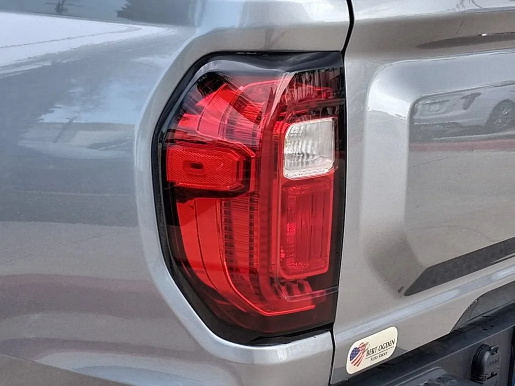 Used 2024 Sterling Metallic GMC AT4 image 8