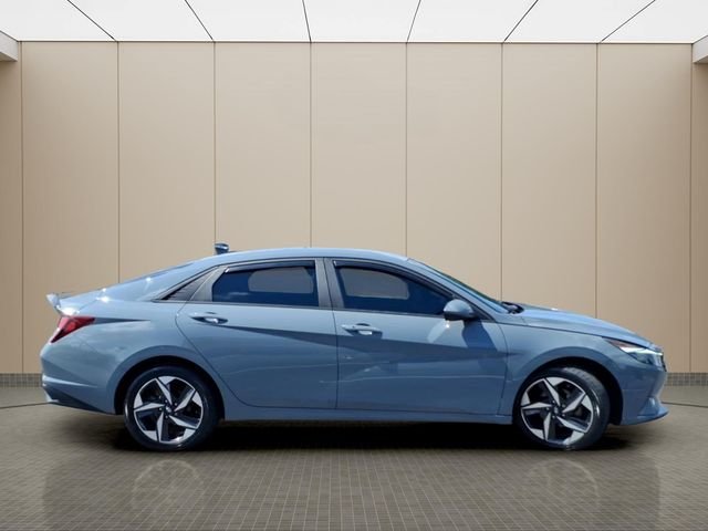 Used 2023 Gray Hyundai SEL image 7