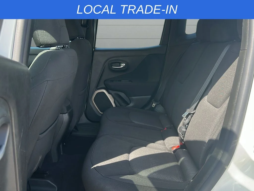 Used 2016 White Jeep Latitude image 11