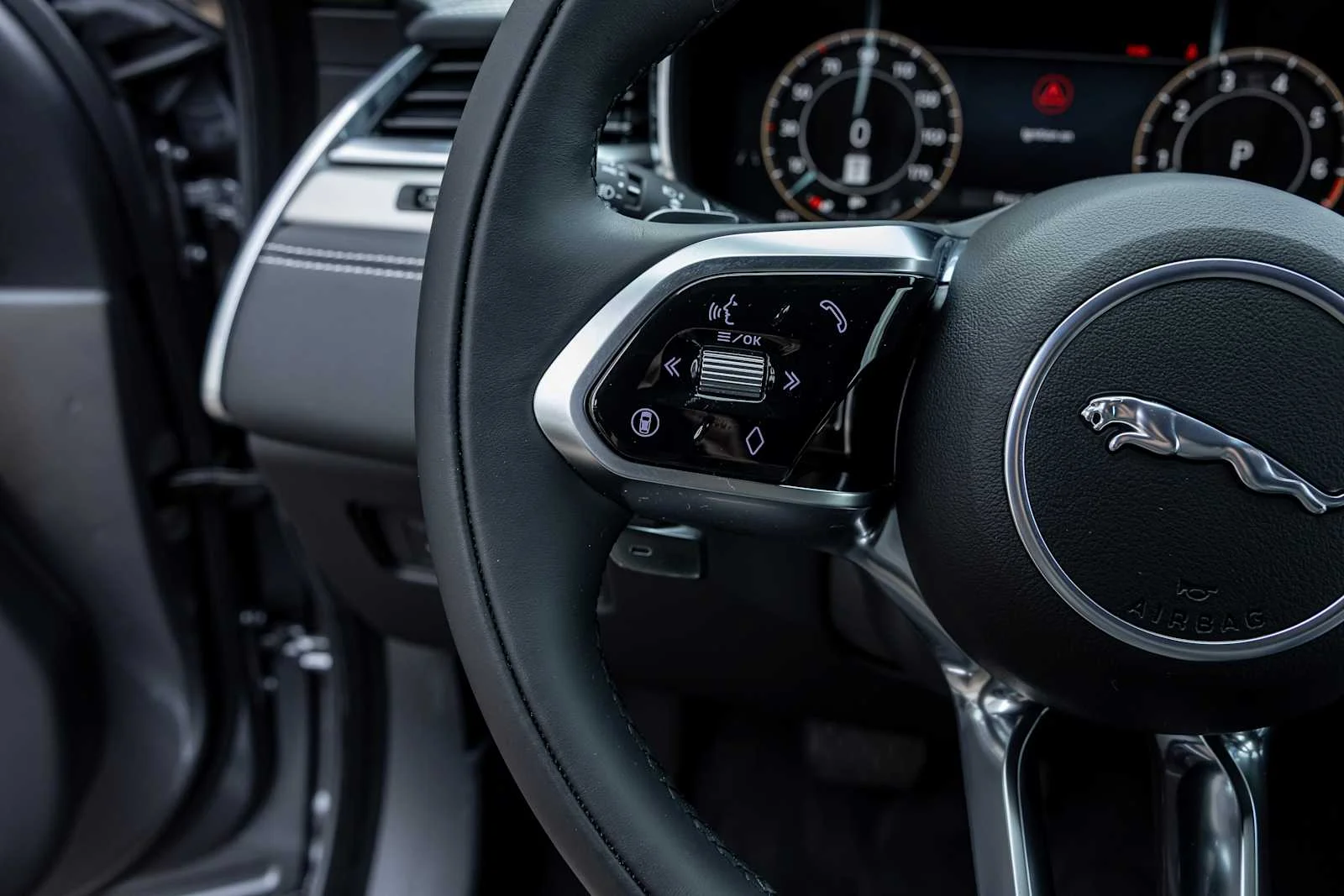2026 Jaguar F-Pace R-Dynamic S - Photo 15