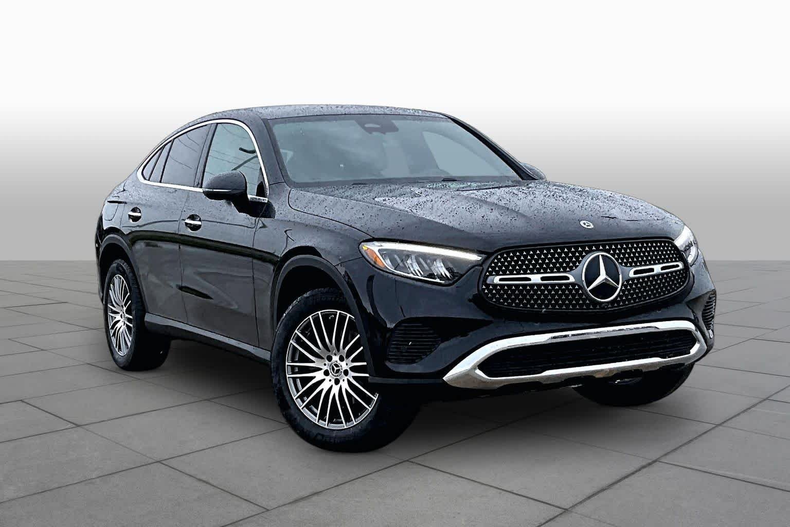 Used 2026 Black Mercedes-Benz GLC 300 image 3