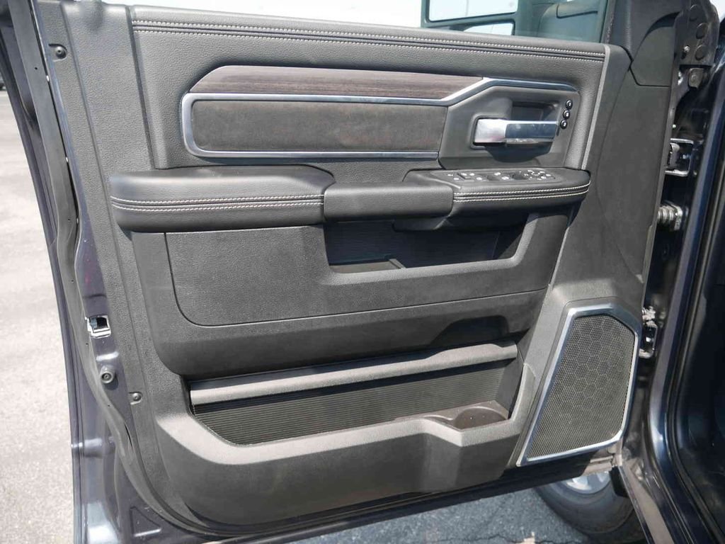 New 2026 Forged Blue Metallic Exterior Paint RAM LARAMIE image 28