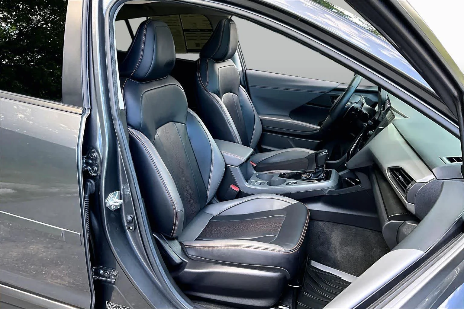Used 2024 Magnetite Gray Metallic Subaru Limited image 8