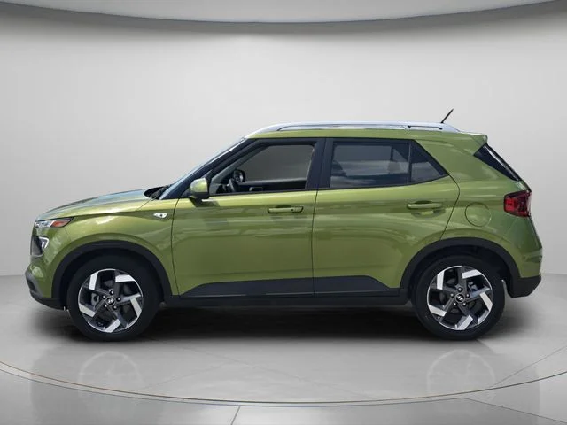 Used 2024 Green Hyundai SEL image 3