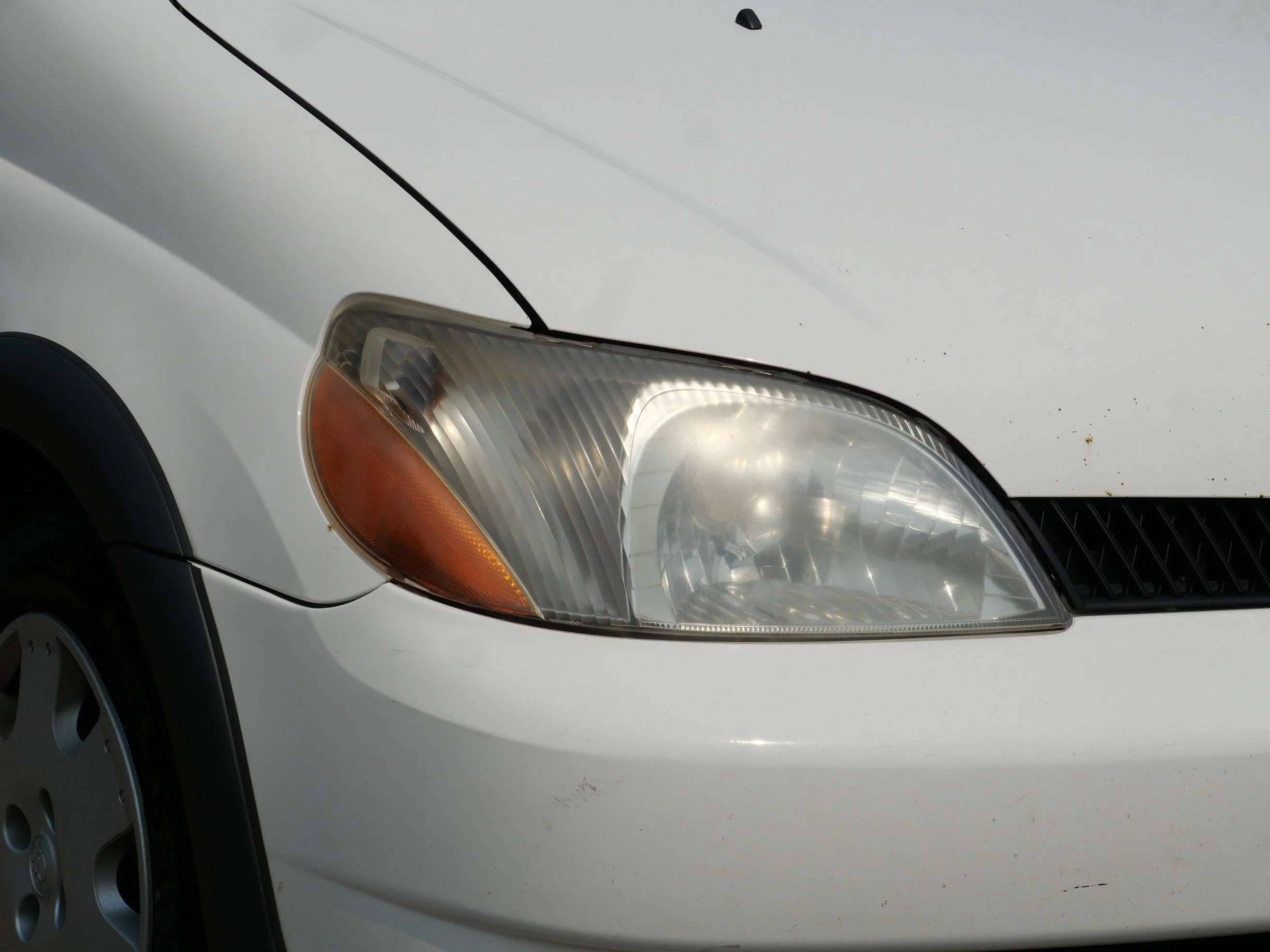 Used 2002 Polar White Toyota  image 16