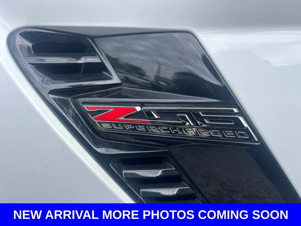 Used 2019 White Chevrolet Z06 image 5