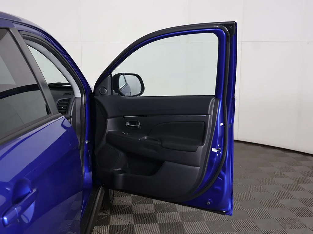 New 2026 Blue Mitsubishi 2.0 ES image 16