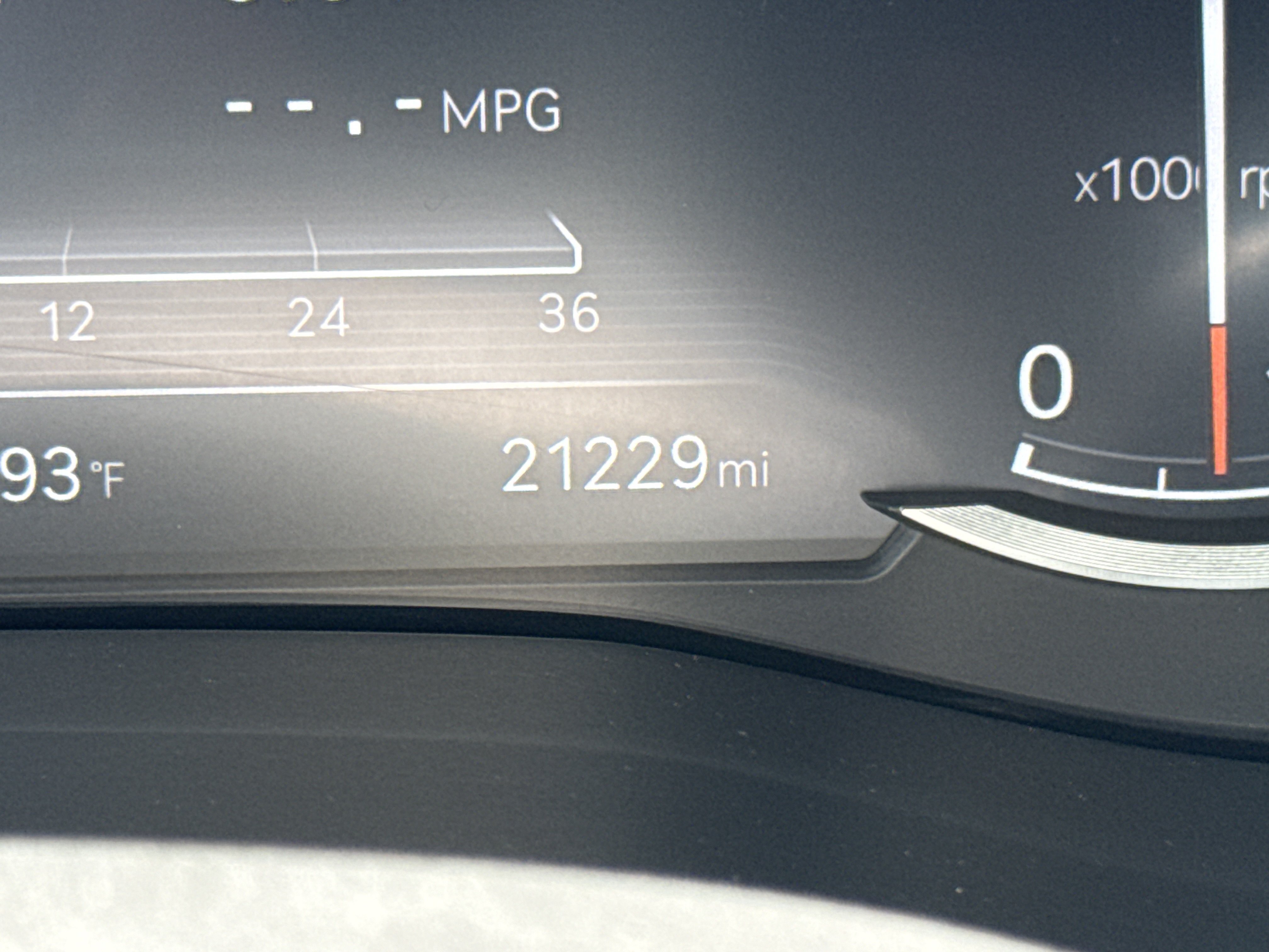 2025 GENESIS G70 Standard - Photo 17