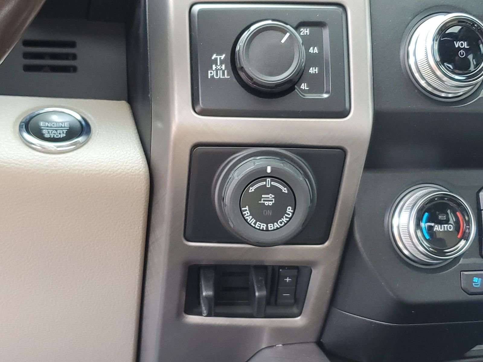 Used 2019 Black Ford Limited image 22